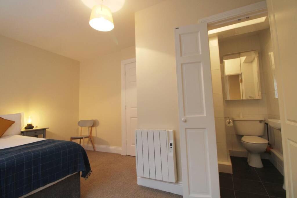 Large 3 Bed, Galway City Centre Appartement Buitenkant foto