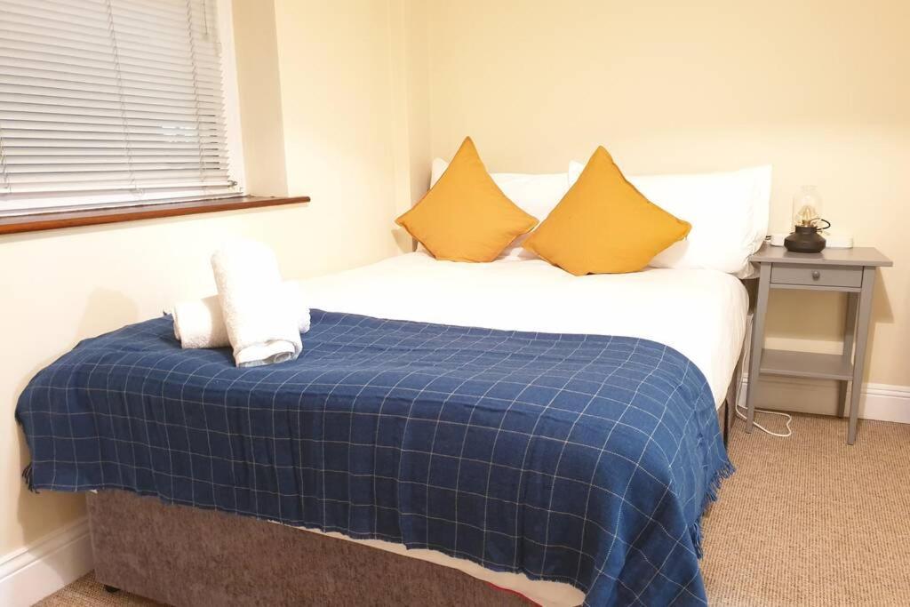 Large 3 Bed, Galway City Centre Appartement Buitenkant foto